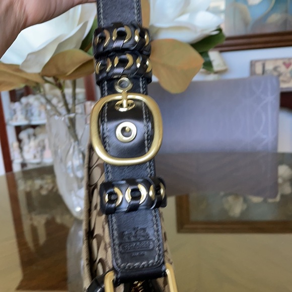 Handbag - Picture 4 of 6